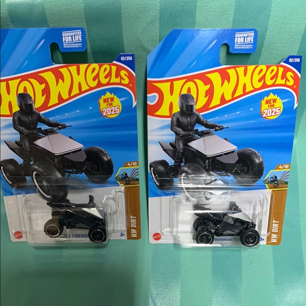 CYBERQUAD Hot Wheels Tesla Cyberquad 2